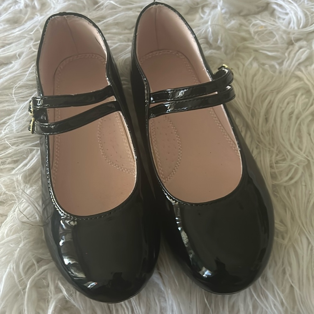 Black patent leather shoes never worn